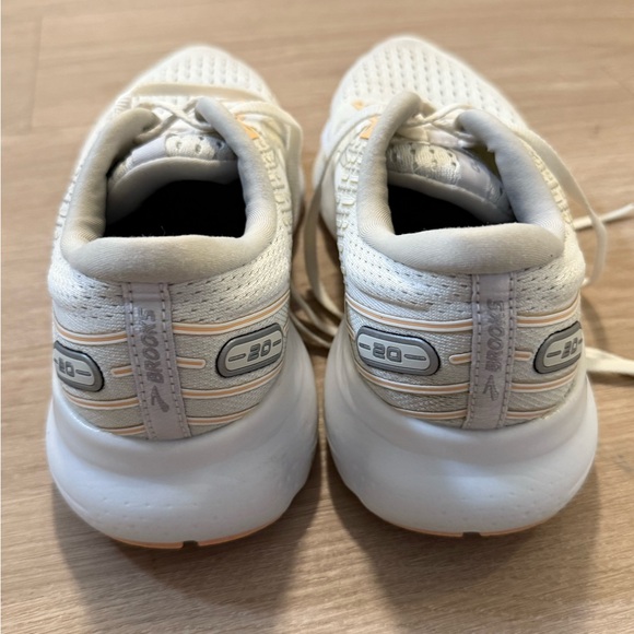 Brooks White and Tan Women's Sneakers - Picture 2 of 7